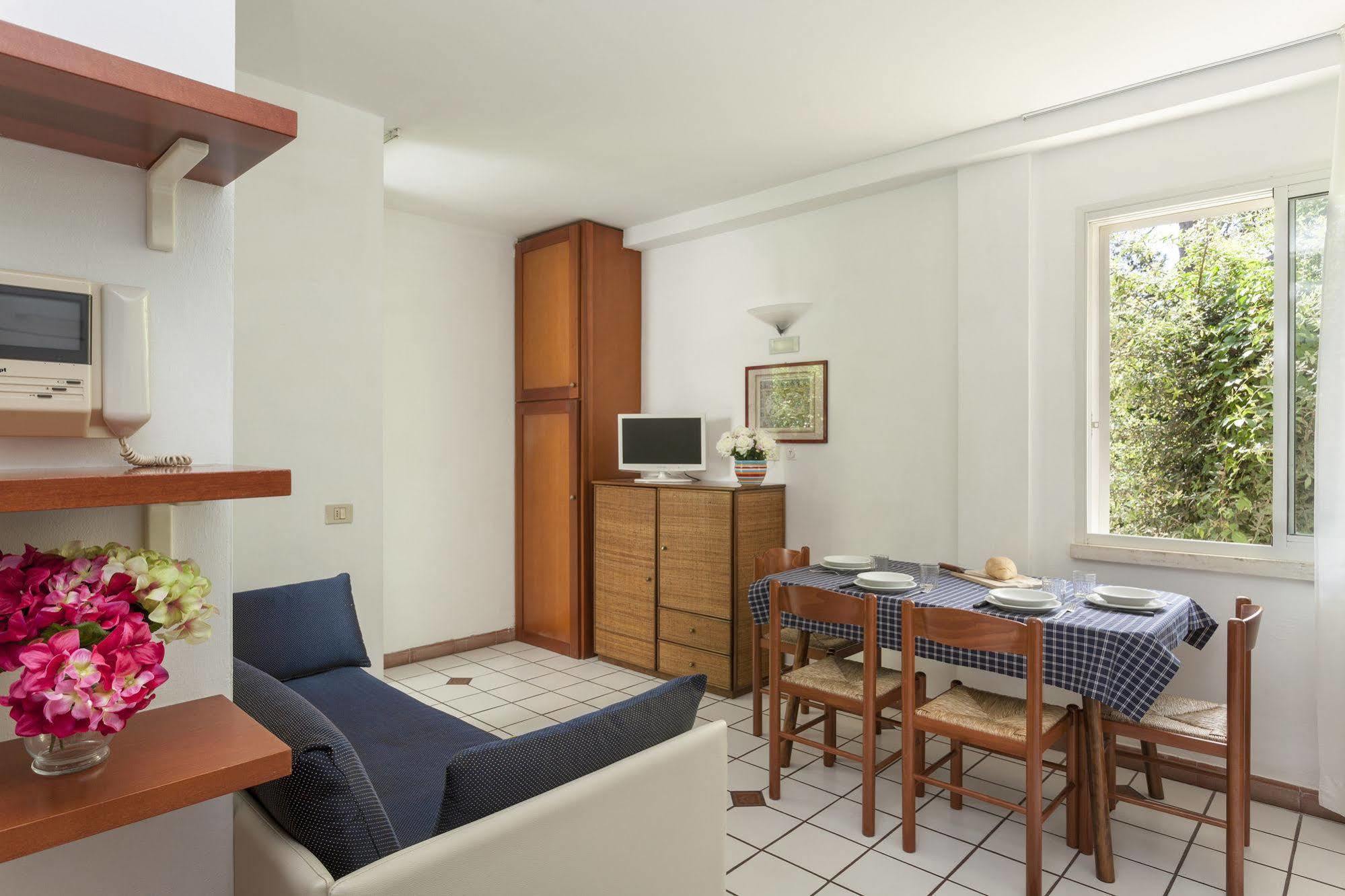 Residenza Villa Lidia Riccione Exterior foto